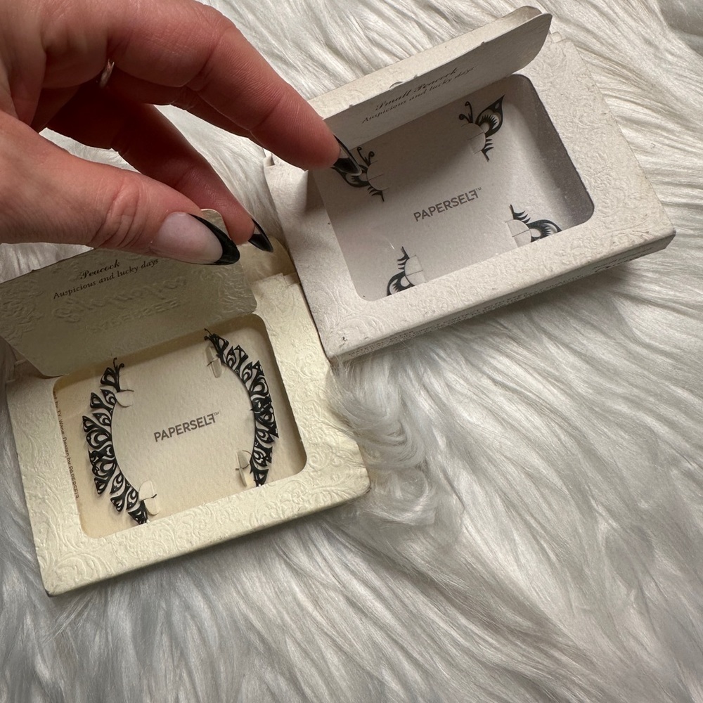 Paper Self Lashes